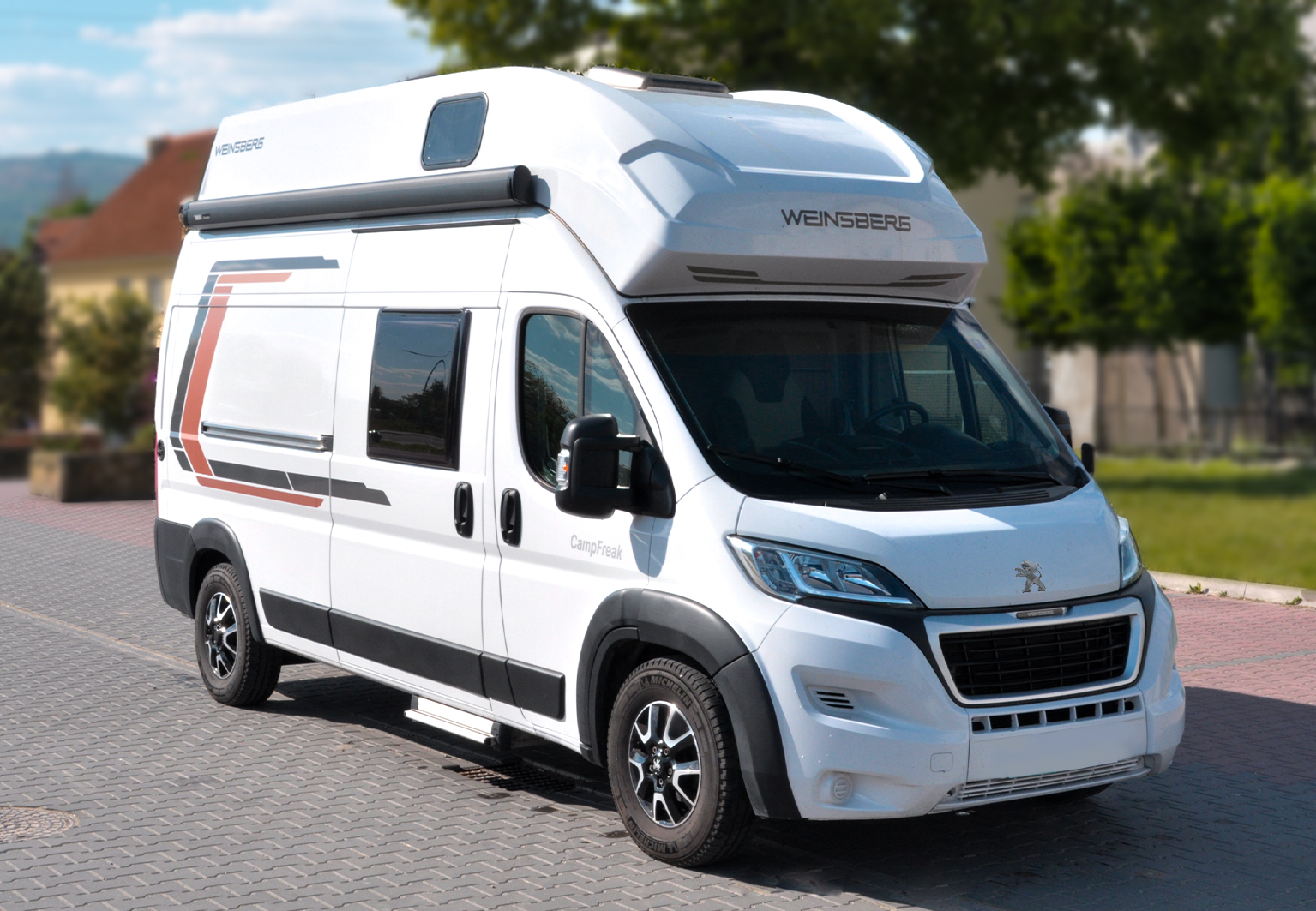VAN 2+2 - 81