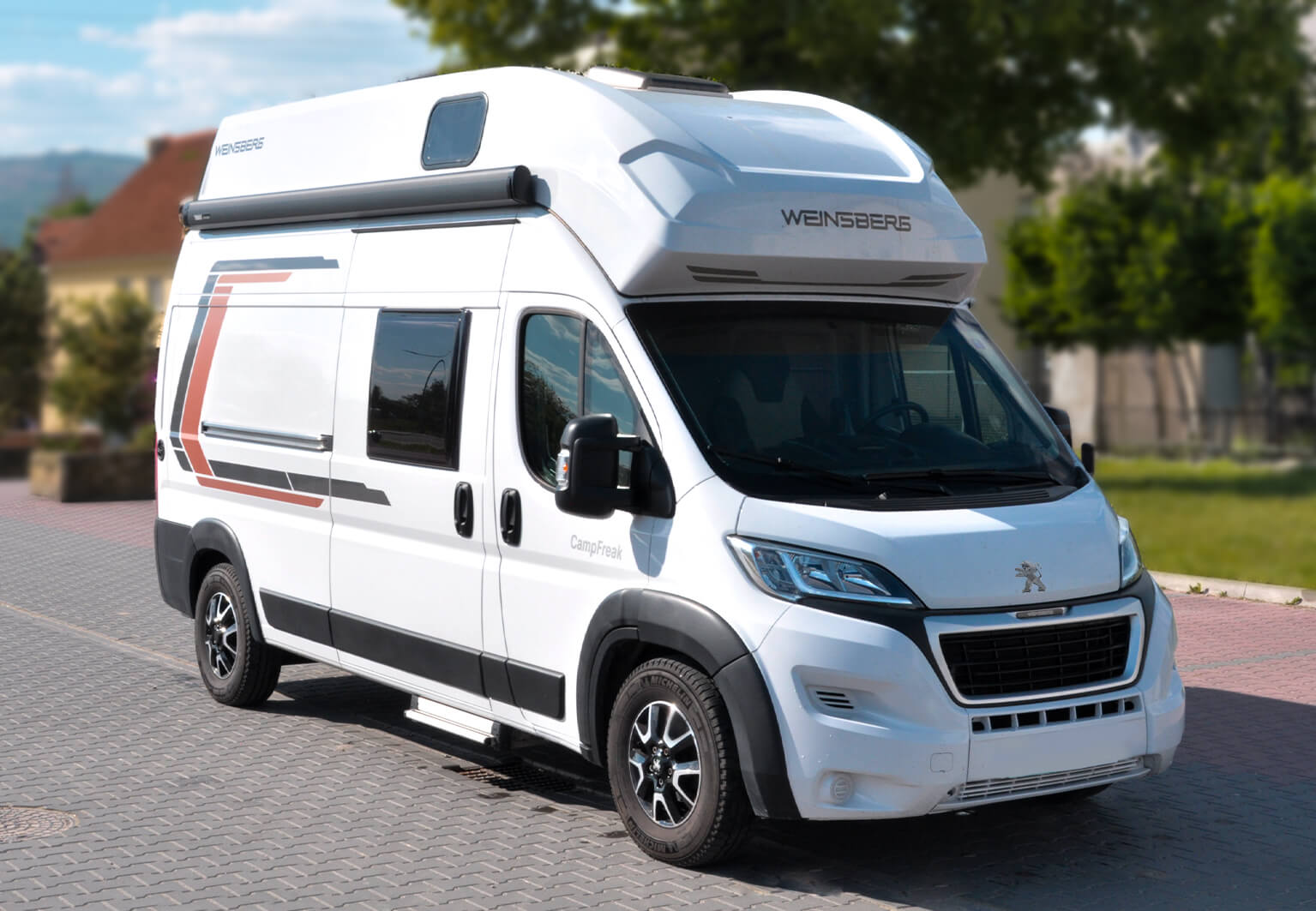 VAN 2+2 - 811